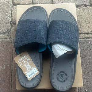Olukai Awiki Olu Brand New sandals